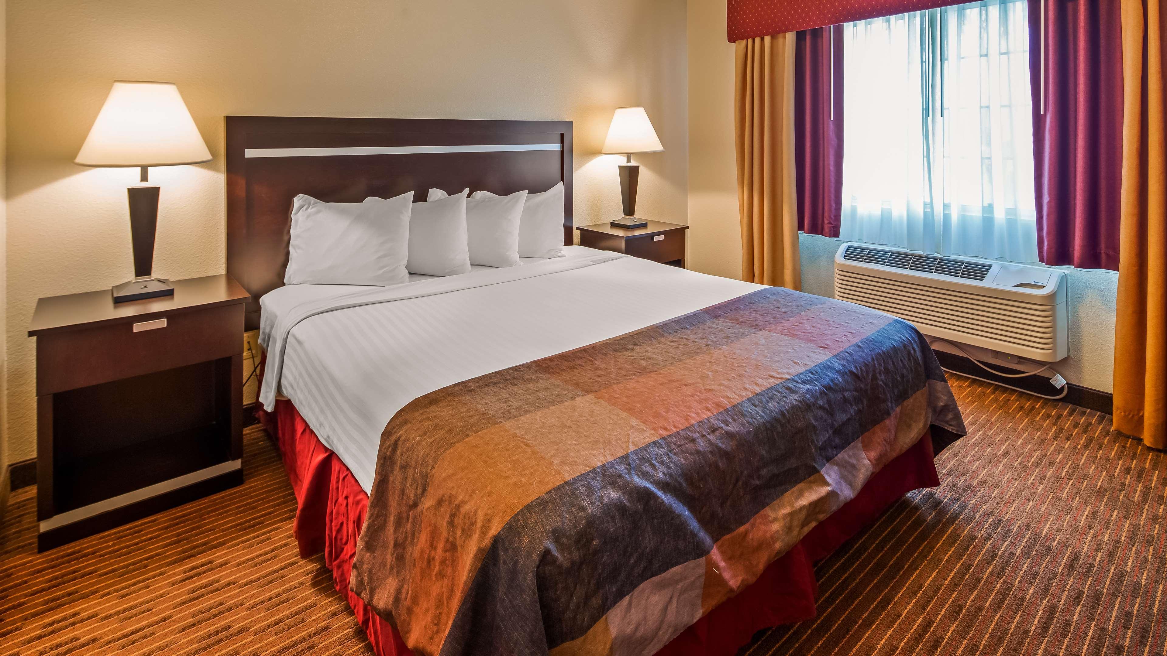 Best Western Luxury Inn Tracy Ngoại thất bức ảnh