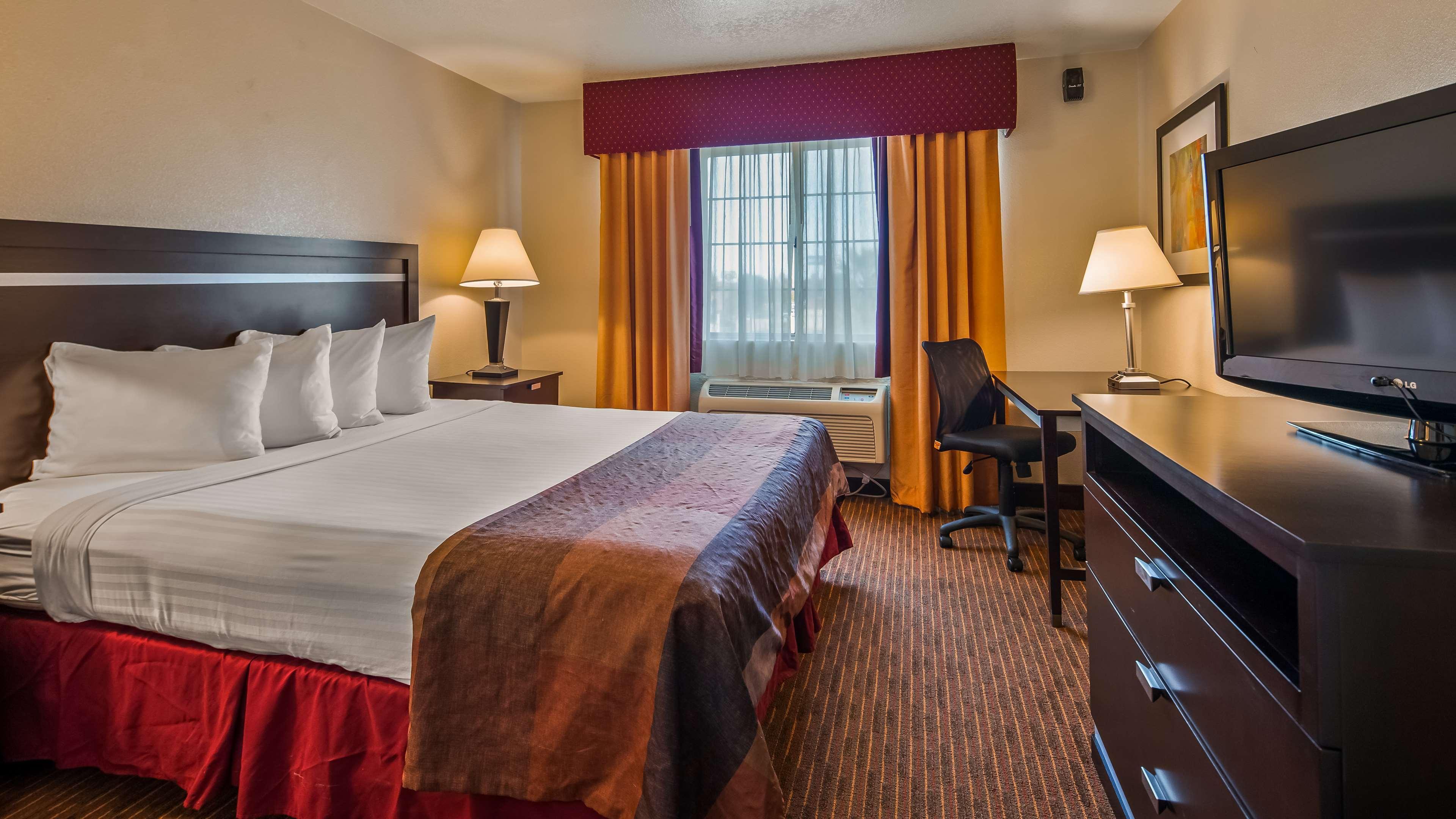 Best Western Luxury Inn Tracy Ngoại thất bức ảnh