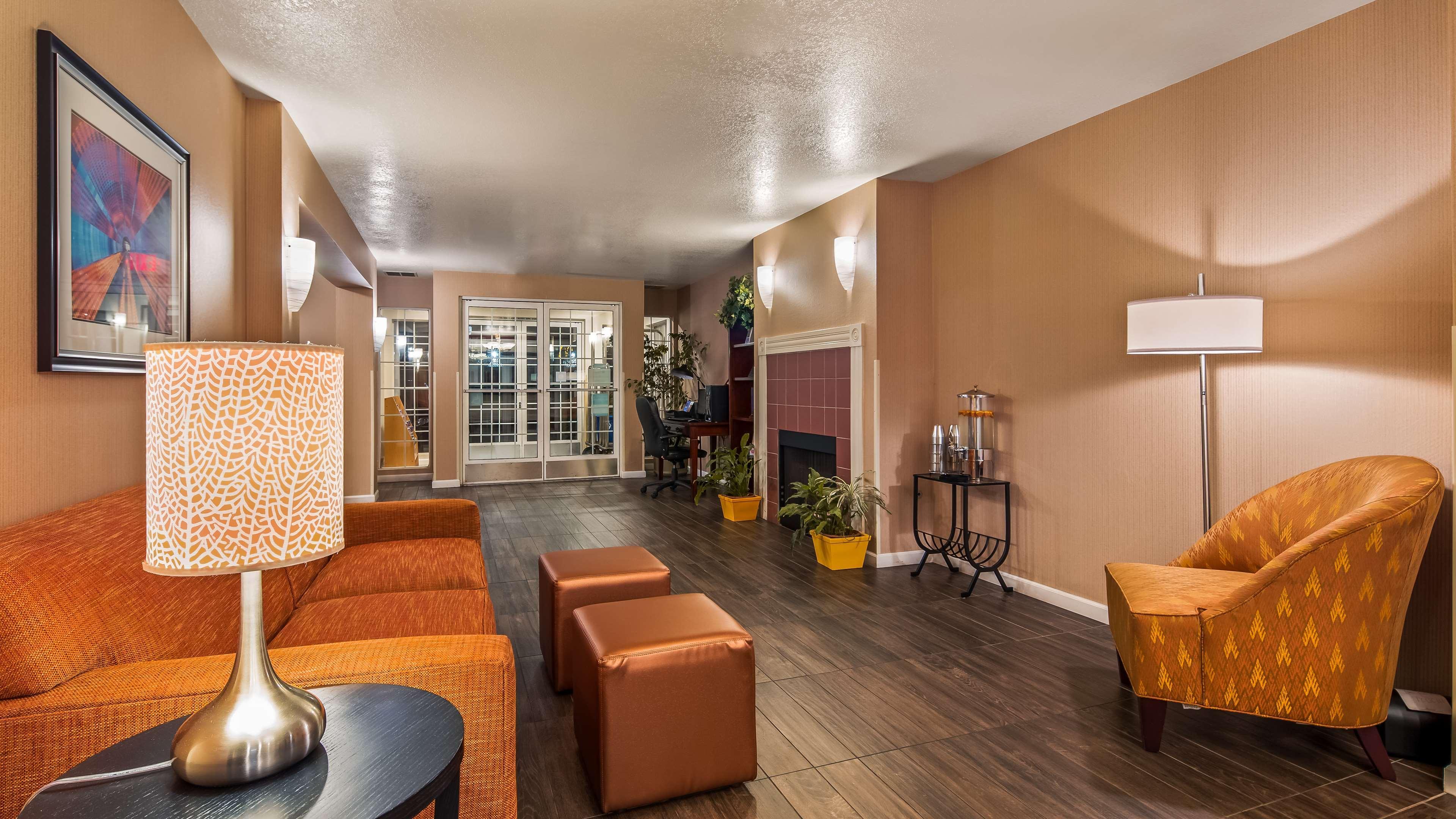 Best Western Luxury Inn Tracy Ngoại thất bức ảnh