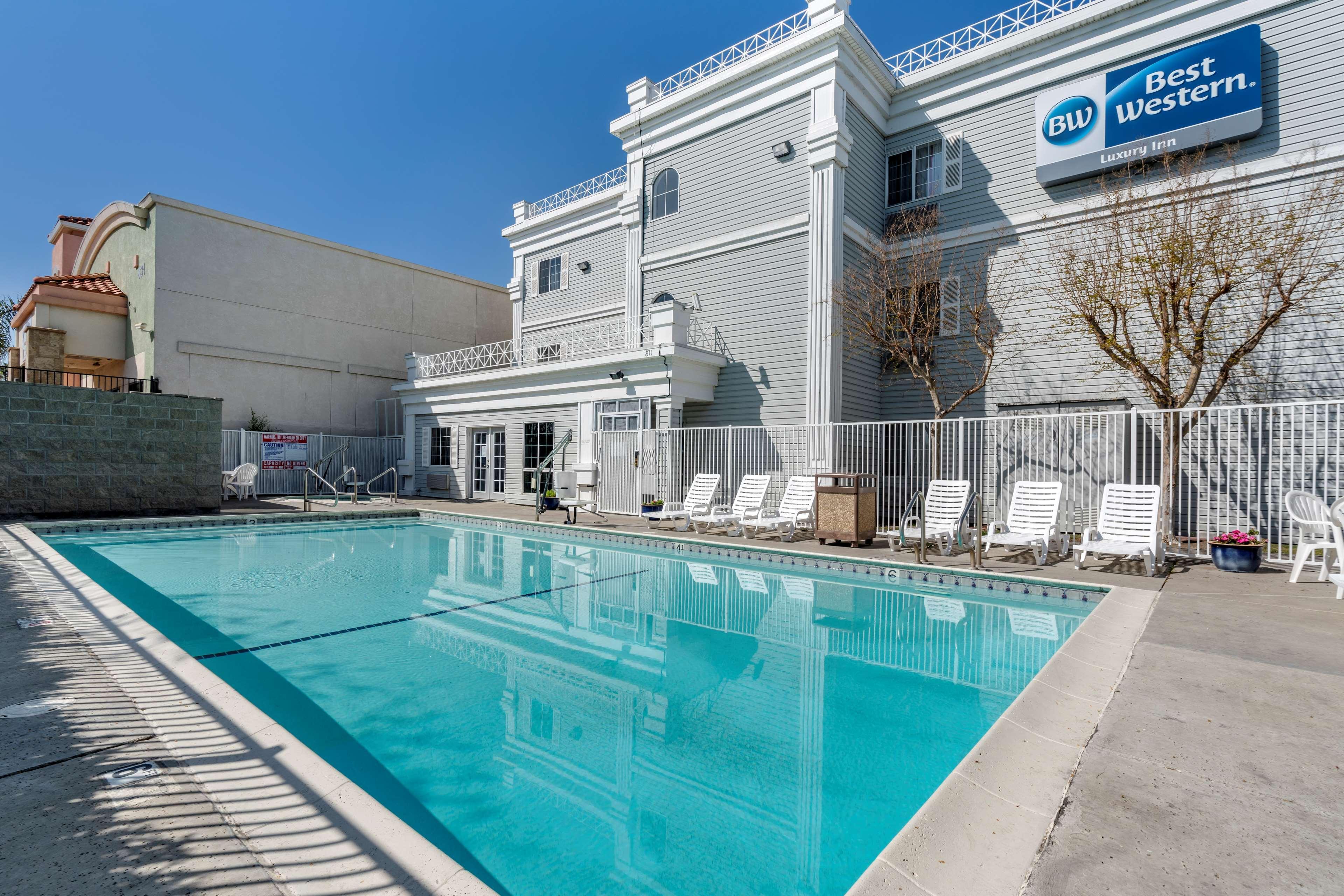 Best Western Luxury Inn Tracy Ngoại thất bức ảnh